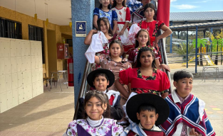 RAICES QUE DANZAN